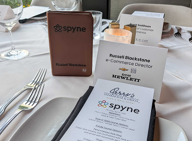 Roundtable table setting